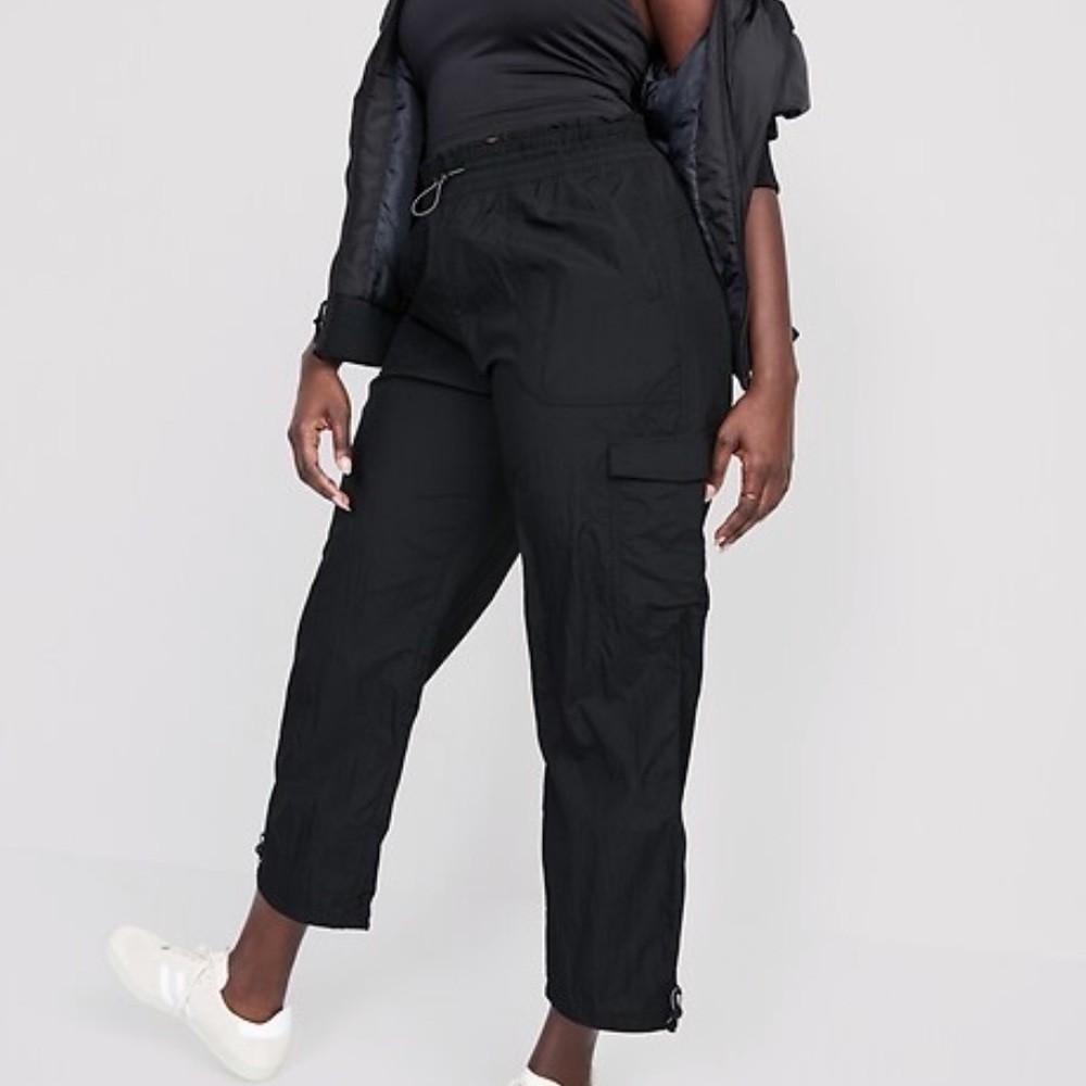 Women’s Old Navy High-Waisted Parachute Cargo Jogger Ankle Pants